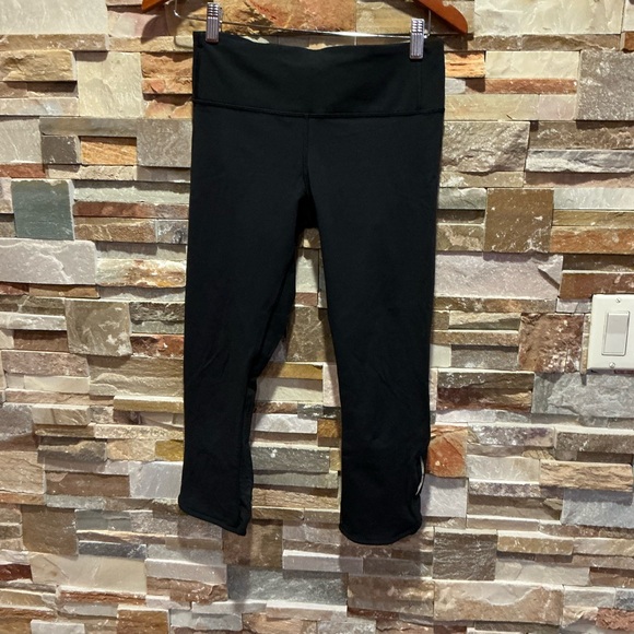 lululemon athletica Pants - Lululemon Athletica Black Capri